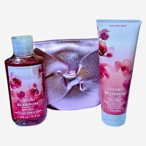 NEW Bath and Body Works Wristlet Gift Set